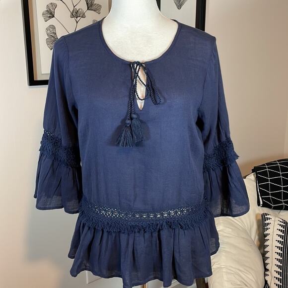 NWT a.n.a. Williamsburg navy tunic blouse - Picture 2 of 10